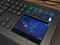 Razer,液晶タッチパッド搭載のキーボード「DeathStalker Ultimate」を国内初公開。その特徴をムービーで紹介してみる