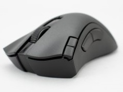 【PR】乾電池で動くワイヤレスマウス「DeathAdder V2 X HyperSpeed」を試す。長時間使用できてセンサー性能も良好だ