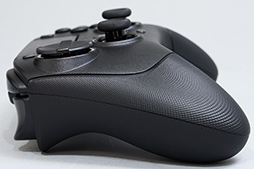 画像ギャラリー No.012のサムネイル画像 / PSレイアウト×eスポーツ前提の尖ったゲームパッド「Raiju V3 Pro」テストレポート。価格は高いが満足できる製品だ