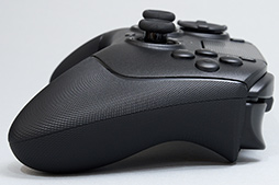 画像ギャラリー No.013のサムネイル画像 / PSレイアウト×eスポーツ前提の尖ったゲームパッド「Raiju V3 Pro」テストレポート。価格は高いが満足できる製品だ