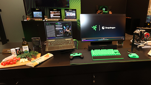 画像ギャラリー No.005のサムネイル画像 / 二眼カメラ付きAIヘッドセット「Project Motoko」で夢広がる。身に付けるAIが当たり前になる時代へ