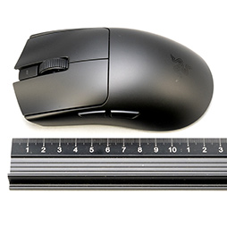 画像ギャラリー No.008のサムネイル画像 / Razerが贈るeスポーツプロ向けハイエンドマウス「Viper V4 Pro」は，堅実かつバランスのいい文句なしの逸品だ【PR】