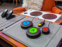 障害を持つユーザーでも使える「Xbox Adaptive Controller」向けの入力デバイスセットをLogitech Gが発表
