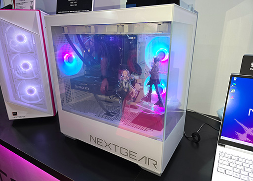 画像ギャラリー No.006のサムネイル画像 / 明るい白のミニタワー型PCや鮮やかな赤のノートPCなど，こだわりのカラバリモデルを披露したG TUNEの新製品をチェック［TGS2025］