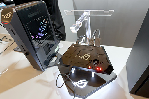 画像ギャラリー No.004のサムネイル画像 / ASUSのサングラス型ディスプレイ「ROG XREAL R1」を試す。究極のゲーマー向けディスプレイはサングラス型か？