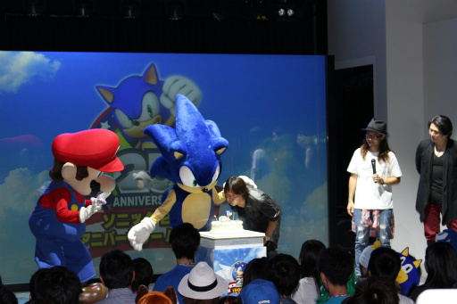 画像集 No.035のサムネイル画像 / マリオも祝福に駆けつけた「ソニック25周年 アニバーサリーパーティー」をレポート。25年に及ぶソニックの歴史を開発陣が語った