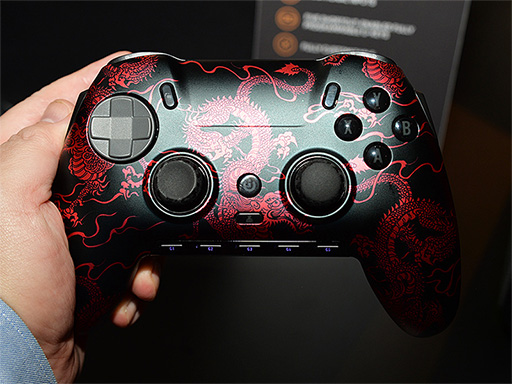 画像集 No.003のサムネイル画像 / SCUF GamingのPC用ゲームパッドも国内市場に? Corsairブースの展示をまとめて紹介