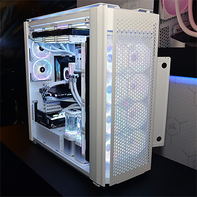 画像集 No.017のサムネイル画像 / SCUF GamingのPC用ゲームパッドも国内市場に? Corsairブースの展示をまとめて紹介