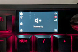 画像ギャラリー No.040のサムネイル画像 / コンパクトなフルキーボード「VANGUARD PRO 96」と約36gのハイエンドマウス「SABRE v2 PRO」は勝利を引き寄せるデバイスだ【PR】