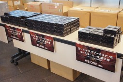 画像集 No.004のサムネイル画像 / 「LoV III」の頂点を競う熾烈なバトル。新作「Re:3」発表や,謎のアニメPVもお披露目された「OVER the LORD 7th」レポート