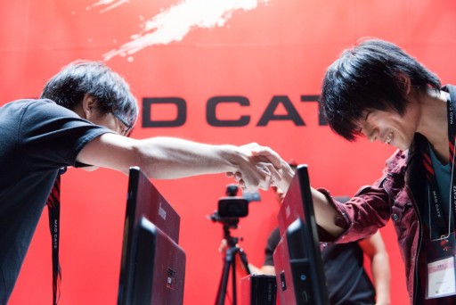画像集#024のサムネイル/強者揃いのトーナメントを制したのは,なんとエル・フォルテ。TGS 2014のMad Catzブースで開催された「ウルIV」日本大会フォトレポート
