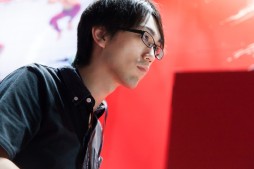 画像集#028のサムネイル/強者揃いのトーナメントを制したのは,なんとエル・フォルテ。TGS 2014のMad Catzブースで開催された「ウルIV」日本大会フォトレポート