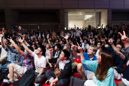 画像集#054のサムネイル/強者揃いのトーナメントを制したのは,なんとエル・フォルテ。TGS 2014のMad Catzブースで開催された「ウルIV」日本大会フォトレポート