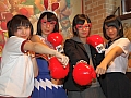 「おしおき☆パンチガール!!!」のコラボカフェが秋葉原に期間限定でオープン。さっそく秋山もみじに殴られてきた