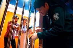 画像ギャラリー No.003のサムネイル画像 / 「リアル脱出ゲーム」と「Crazy Raccoon」のコラボが決定。ティザーサイトをオープン,詳細情報を4月16日に公開予定