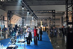 画像ギャラリー No.062のサムネイル画像 / 「グラブルフェス2025」フォトレポート。入口には“騎空艇の発着場”も。アトラクションや展示物，ステージイベントが楽しめた会場の様子を紹介