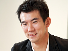 ֥ǥå5ǯޤȼԡȼΰɤˤڤ줿King Japanɽ ע ᥤ󥿥ӥ塼