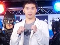 尾上松也さんが「LEGO ムービー ザ・ゲーム」に挑戦。「DC コミックス バットマン75周年記念 渋・原ジャックイベント」オープニングイベントをレポート