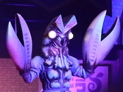 「城ドラフェスティバル2025-2026 〜2.14“超”集合〜」会場レポート。ウルトラマンVS. バルタン星人のヒーローショー，白熱の大会で大賑わい