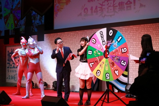 画像ギャラリー No.024のサムネイル画像 / 「城ドラフェスティバル2025-2026 〜2.14“超”集合〜」会場レポート。ウルトラマンVS. バルタン星人のヒーローショー，白熱の大会で大賑わい