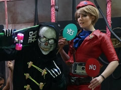 北米でサービスインした「LET IT DIE」のゲームシステムを紹介。PSX会場には案内人のアンクル・デスや,瀬戸際に現れる瀬戸際子が登場