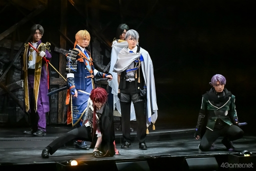 画像ギャラリー No.001のサムネイル画像 / 刀剣男士たちが見つめる足利尊氏・直義兄弟の理想と悲劇。「ミュージカル『刀剣乱舞』 〜静かなる夜半の寝ざめ〜」ゲネプロ公演レポート