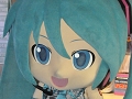 ミクダヨーさんも来店した「初音ミク Project mirai でらっくす」発売記念イベントをレポート。会場に駆けつけた開発陣のショートインタビューも掲載