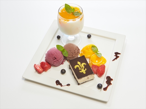 画像集#016のサムネイル/カプコンカフェの夏は2つのコラボで盛り上がる! 「戦国BASARA 15周年」「コードギアス」コラボメニューの試食会レポートをお届け