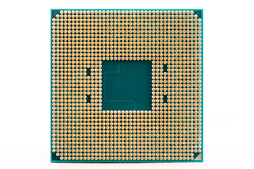 画像ギャラリー No.014のサムネイル画像 / Raven Ridge「Ryzen 5 2400G」「Ryzen 3 2200G」到着。レビュワー向け評価キットの中身を見てみる