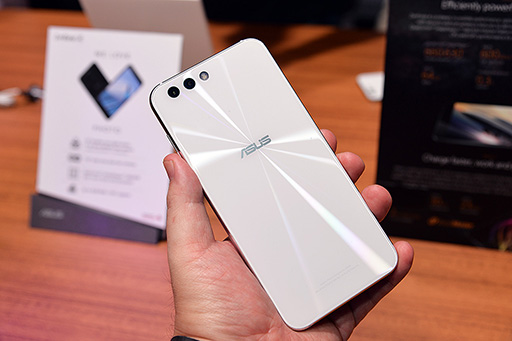 画像集 No.005のサムネイル画像 / ASUSの新型スマートフォン「ZenFone 4」シリーズ5製品をハンズオン会場でチェックしてきた