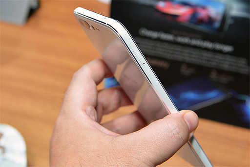 画像集 No.014のサムネイル画像 / ASUSの新型スマートフォン「ZenFone 4」シリーズ5製品をハンズオン会場でチェックしてきた