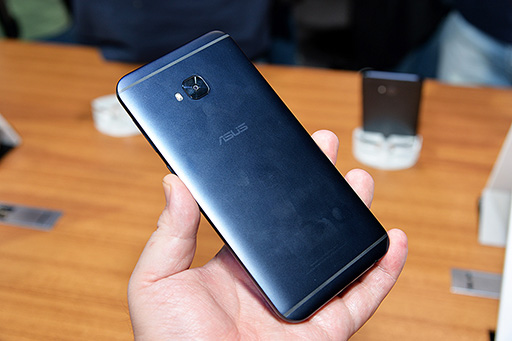 画像集 No.020のサムネイル画像 / ASUSの新型スマートフォン「ZenFone 4」シリーズ5製品をハンズオン会場でチェックしてきた