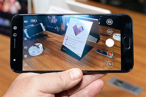 画像集 No.024のサムネイル画像 / ASUSの新型スマートフォン「ZenFone 4」シリーズ5製品をハンズオン会場でチェックしてきた