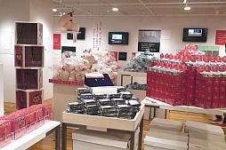 画像集#004のサムネイル/「MOTHERのことばとおみせ。展」内覧会レポート。MOTHERの“ことば”が飾られた店内で思い出に浸れる,ファンにはたまらないスペース