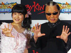 Mr.マリックさんが嗣永桃子さんに超魔術を披露! 「マジシャンズデッド」ロケテ記念,セレモニーイベントレポート