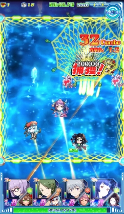 画像ギャラリー No.018のサムネイル画像 / 活きのいい宇宙魚に候補生＆守護神が挑む。「ソラとウミのアイダ」のバトルシステムを紹介