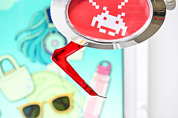 画像ギャラリー No.019のサムネイル画像 / リアルを走り，デジタルに手を振る「オンクレの中の人たち」。タイトーオンラインクレーンの基地に潜入し，中の人のお仕事に密着！