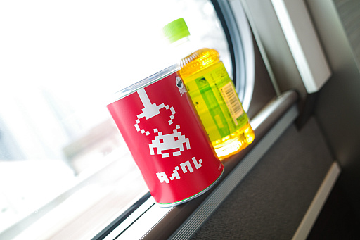 画像ギャラリー No.055のサムネイル画像 / リアルを走り，デジタルに手を振る「オンクレの中の人たち」。タイトーオンラインクレーンの基地に潜入し，中の人のお仕事に密着！