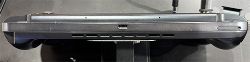 画像ギャラリー No.011のサムネイル画像 / 携帯型ゲームPC「GPD WIN 5」を実機でチェック。従来製品から使い勝手が大きく変わりそう［TGS2025］