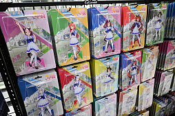 画像ギャラリー No.009のサムネイル画像 / 「ウマ娘」「グラブル」「シャドバWB」の専用商品も販売。Cygames作品のグッズを販売する“コンビニ風”店舗「CyConveni」，WACCA池袋に本日オープン