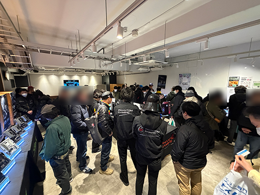 画像ギャラリー No.001のサムネイル画像 / いよいよASRock製ゲーマー向けディスプレイが国内発売へ。有機ELパネル採用の上位モデルも展開