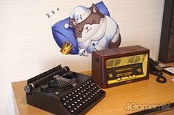 画像集#005のサムネイル/「Identity V」コラボルームを紹介。東京・池袋の高層ホテルに,リッチな客室に描き下ろしイラストが調和したハンター・サバイバールームが登場