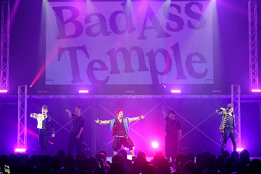 画像ギャラリー No.019のサムネイル画像 / 舞台「ヒプマイ」ライブツアー《Division Jam Tour》vol.2レポート。お馴染みの楽曲と初披露の新曲でライブハウスを熱狂の渦へ