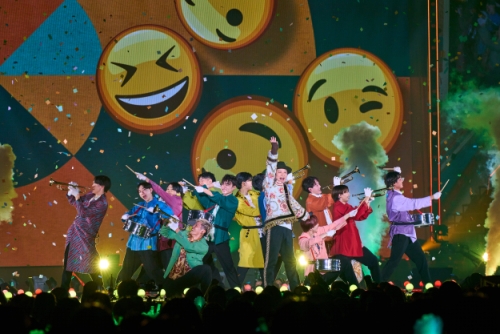 画像ギャラリー No.013のサムネイル画像 / フルキャスト出演！　色彩が弾けるような花々が咲き誇る最高に輝く3日間。「スタフォニ」4th 全公演レポート