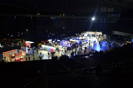 画像ギャラリー No.017のサムネイル画像 / 「Apex Legends」の世界大会“ALGS チャンピオンシップ”。数多くのドラマチックな展開が生まれたファイナルをレポート