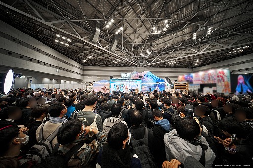 画像ギャラリー No.001のサムネイル画像 / 「勝利の女神：NIKKE」，コミックマーケット107のオフィシャルレポートを公開。ディレクターのユ・ヒュンソク氏が来日し，ファンと交流