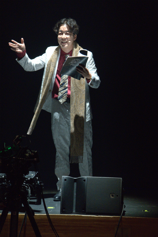 画像ギャラリー No.007のサムネイル画像 / 「ブラスタ」6周年記念「BLACK PARTY」レポート。まさにスターレスのショーそのもの！　極上の歌と芝居とパフォーマンスで彩った2日間