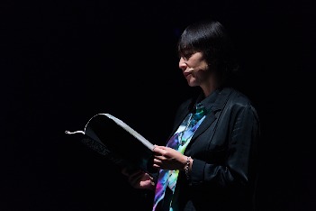 画像ギャラリー No.016のサムネイル画像 / 「ブラスタ」6周年記念「BLACK PARTY」レポート。まさにスターレスのショーそのもの！　極上の歌と芝居とパフォーマンスで彩った2日間