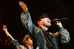 画像ギャラリー No.024のサムネイル画像 / 「ブラスタ」6周年記念「BLACK PARTY」レポート。まさにスターレスのショーそのもの！　極上の歌と芝居とパフォーマンスで彩った2日間