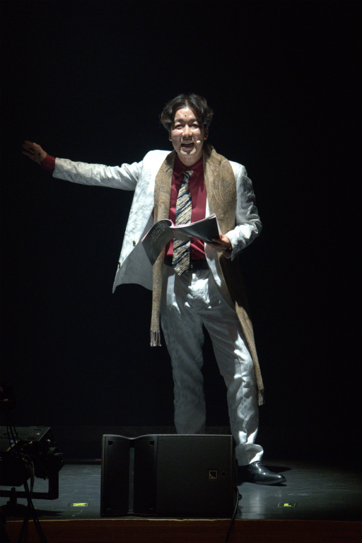 画像ギャラリー No.031のサムネイル画像 / 「ブラスタ」6周年記念「BLACK PARTY」レポート。まさにスターレスのショーそのもの！　極上の歌と芝居とパフォーマンスで彩った2日間